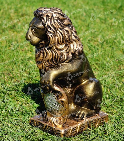 buy Garden figure Lion with left shield small 2